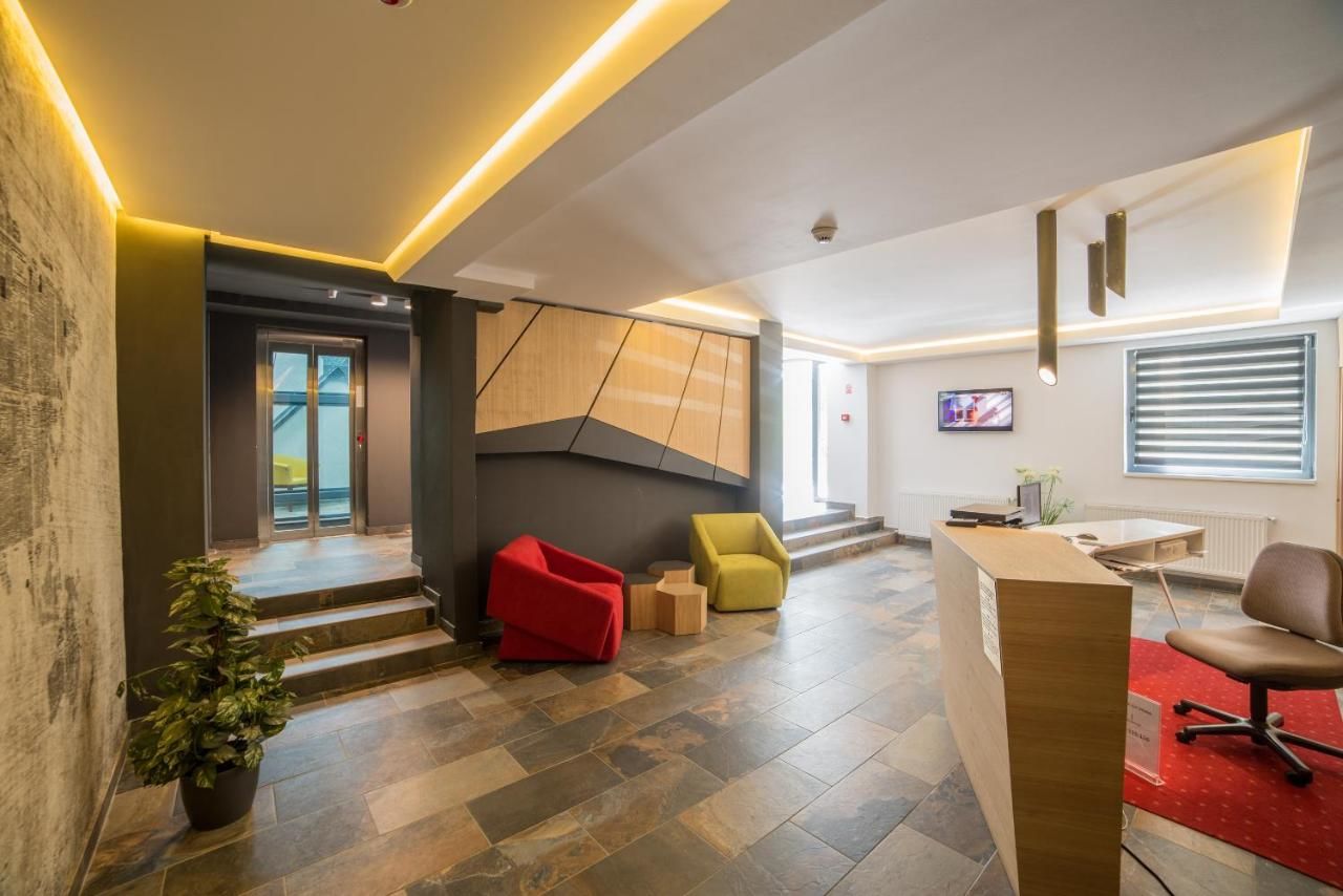 Отель Hotel Lux Divina Брашов-14