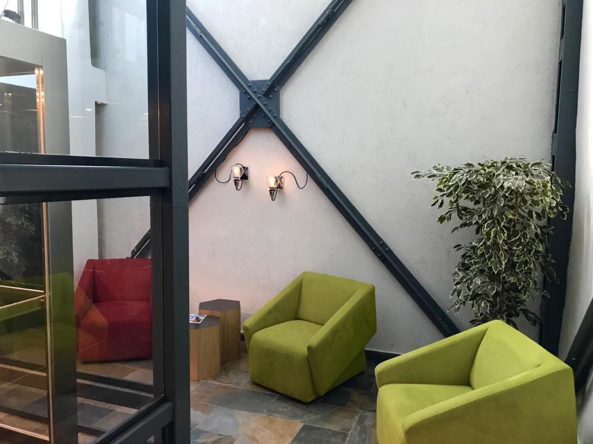 Отель Hotel Lux Divina Брашов-17