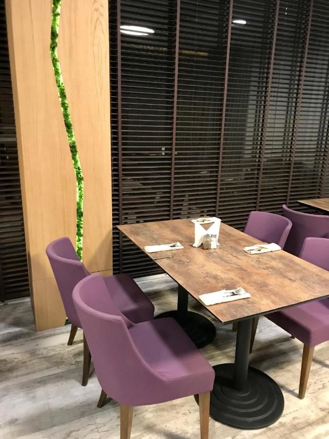 Отель Hotel Lux Divina Брашов-42
