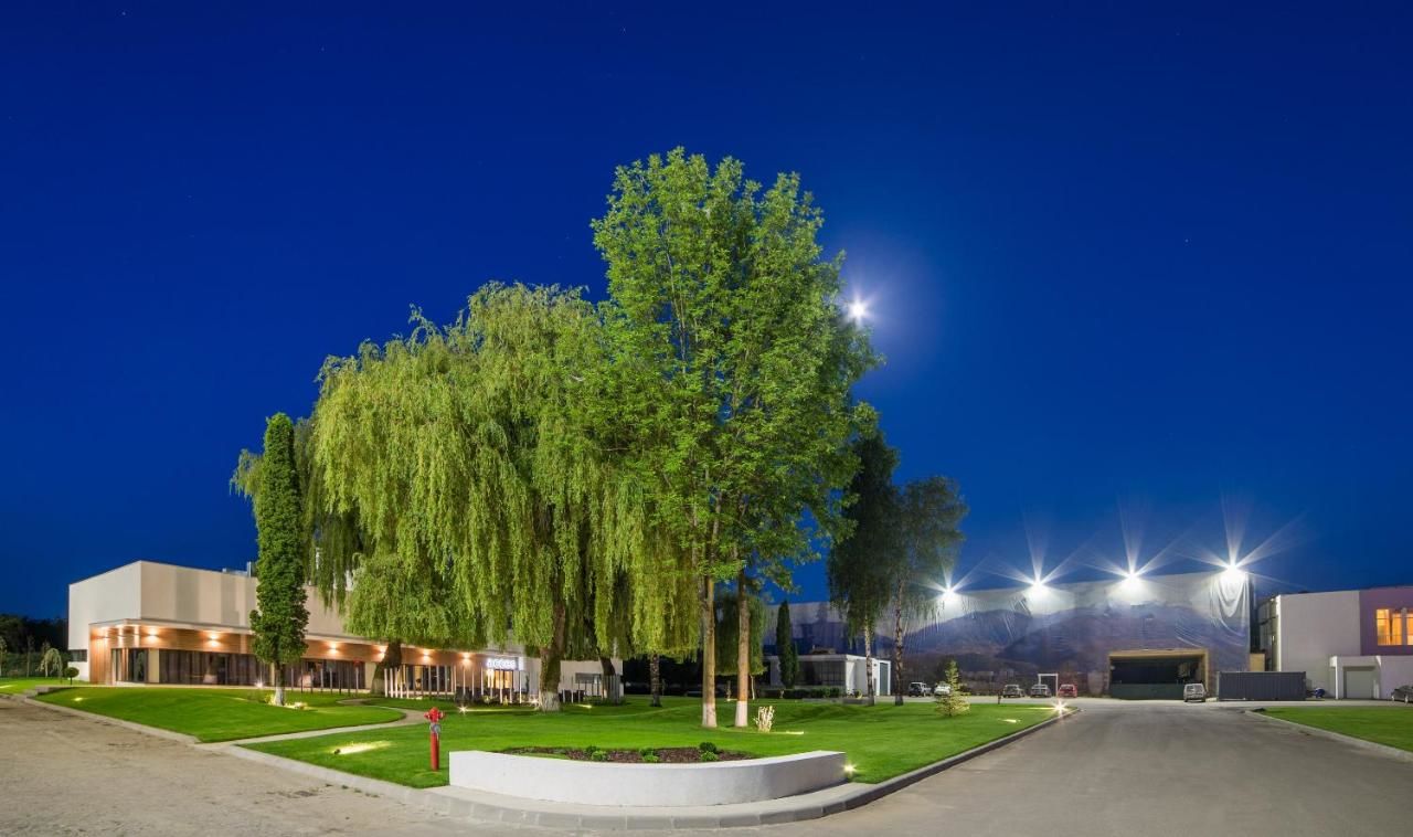Отель Hotel Lux Divina Брашов-7