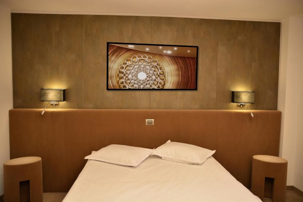 Отель Hotel Lux Divina Брашов-52